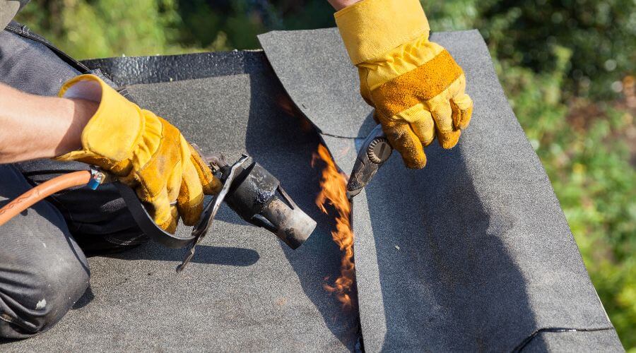 Professional gutter cleaning in Grasonville, MD